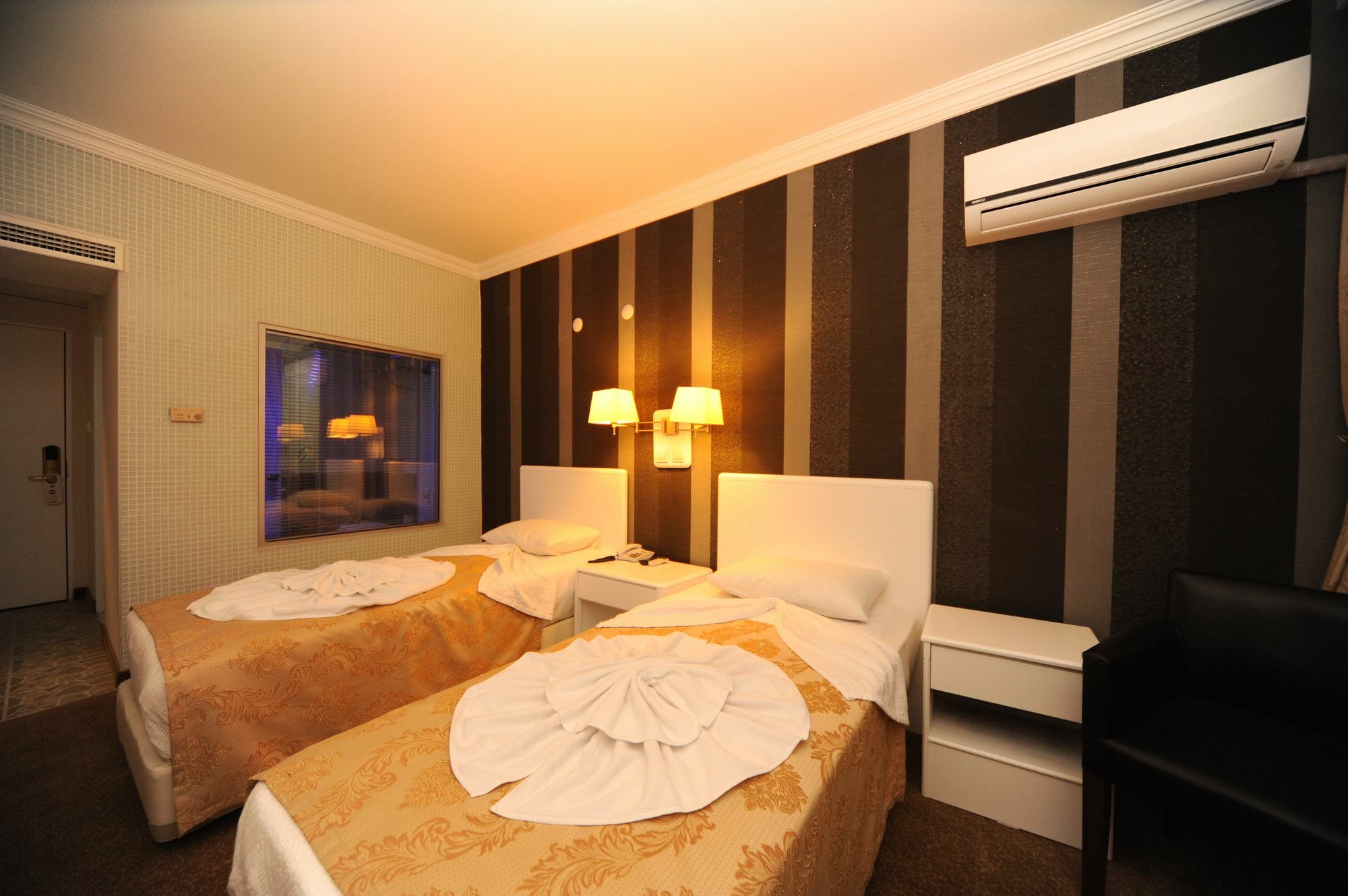 Mara Business Hotel Фетхие Экстерьер фото
